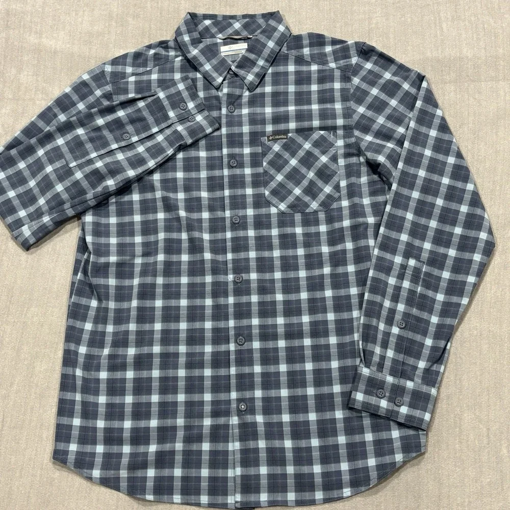 Columbia Button Up Shirt Mens Medium Blue Plaid Performance Stretch Lightweight